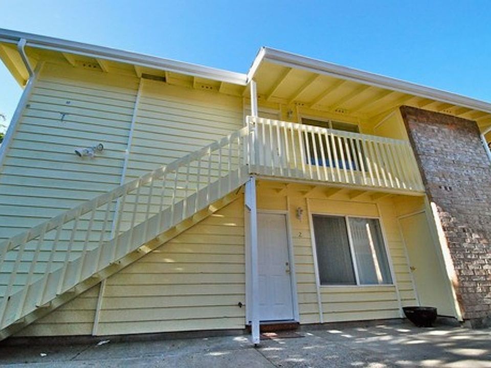 1st image of 1101 S Woodlawn St APT 4