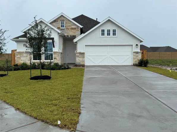 1090 Oakhurst Dr, Dayton, TX 77535