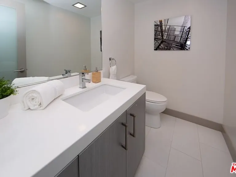11657 Chenault St #104 — Photo 12