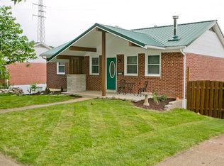 9055 Radiom Dr, Saint Louis, MO 63123