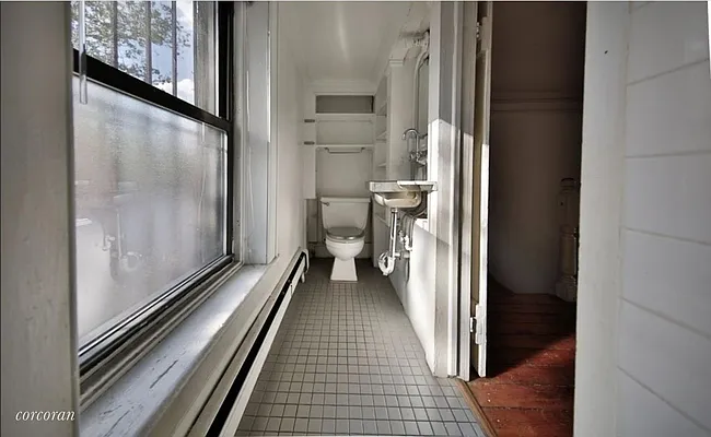 Rented by Corcoran | media 23