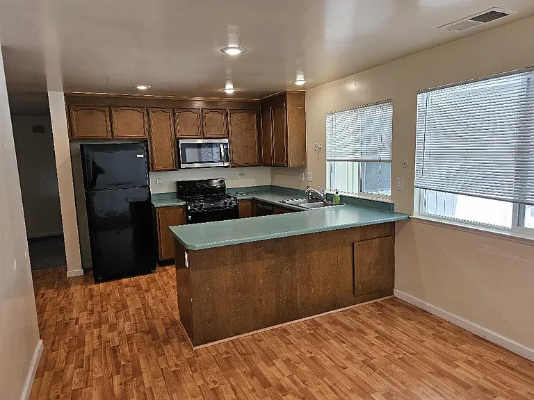 247 Fig Ct — Photo 5