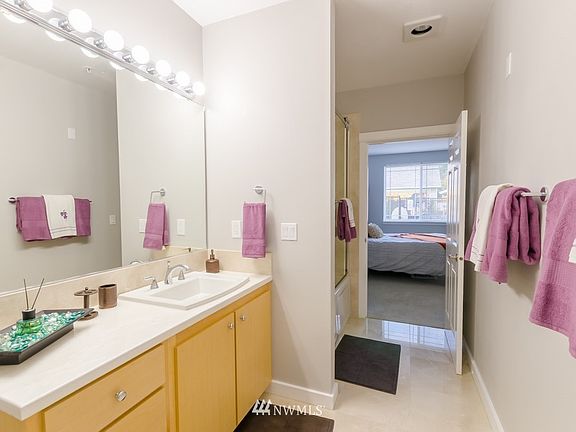 3rd image of 13301 SE 79th Pl Unit B111