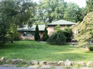 1044 County Line Rd, Philadelphia, PA 19116