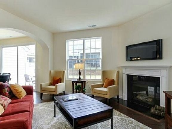 2nd image of 10118 Knotty Pine Ln
