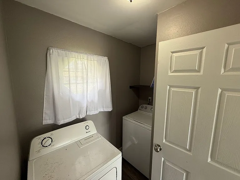 2111 Coral Creek Dr — Photo 10