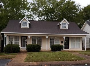 2135 Denton Rd, Dothan, AL 36303