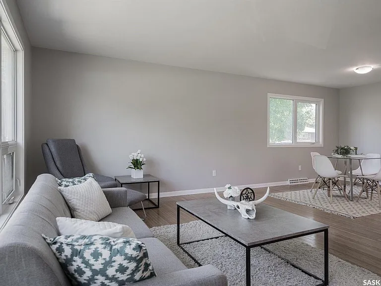 2202 Cumberland Ave S #A — Photo 2