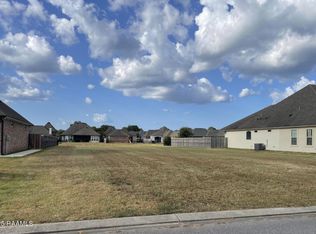 107 Snapping Ln, Broussard, LA 70518