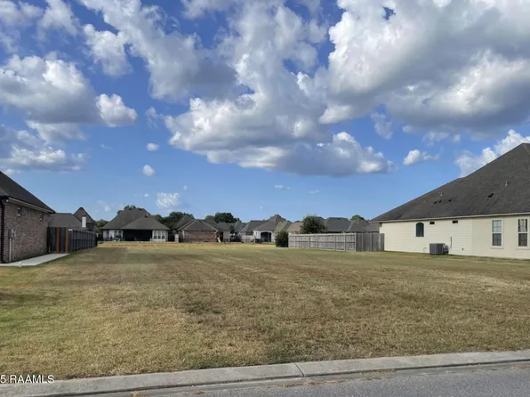 107 Snapping Ln, Broussard, LA 70518