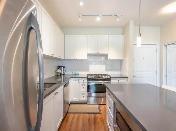 15850 26th Ave #305, Surrey, BC V3Z 2N6