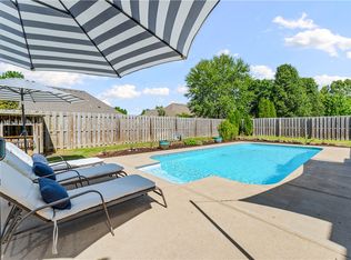 3657 N Lalique Ln, Fayetteville, AR 72704