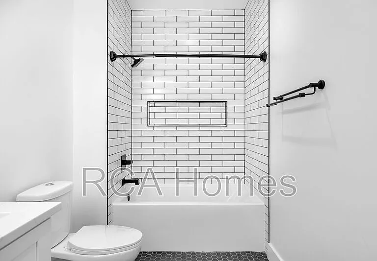 1225 Hoyt Ave — Photo 30