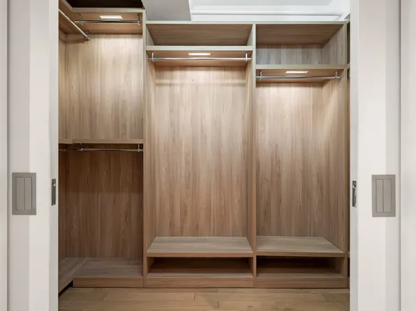 82 University Place image 11 of 17