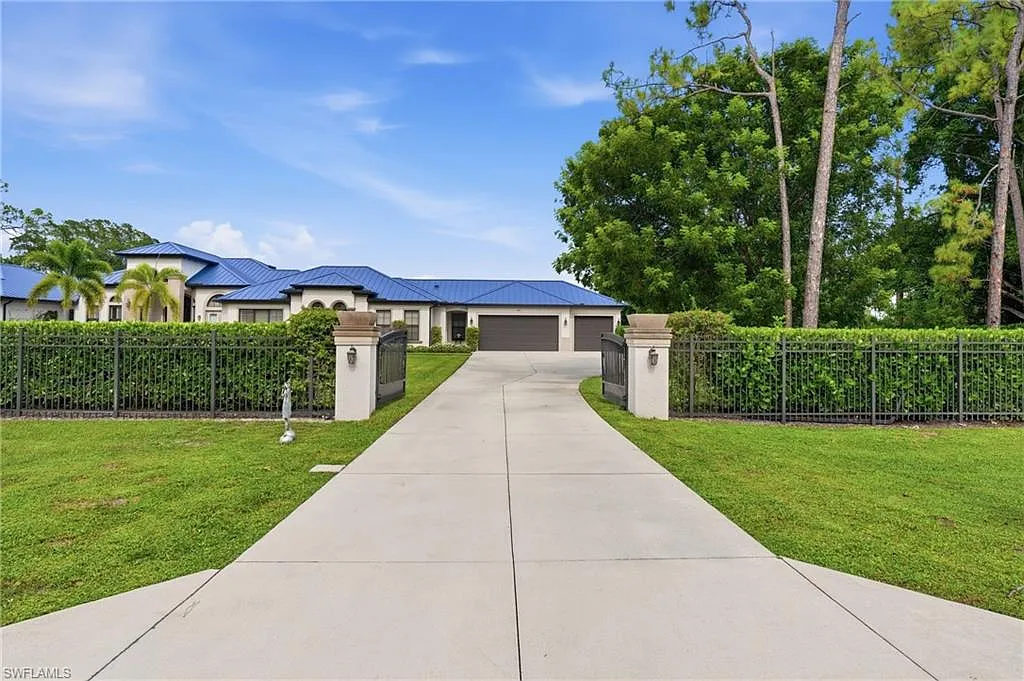2 bed, 2.0 bath, 1000 sqft, $4,000 — Photo 1