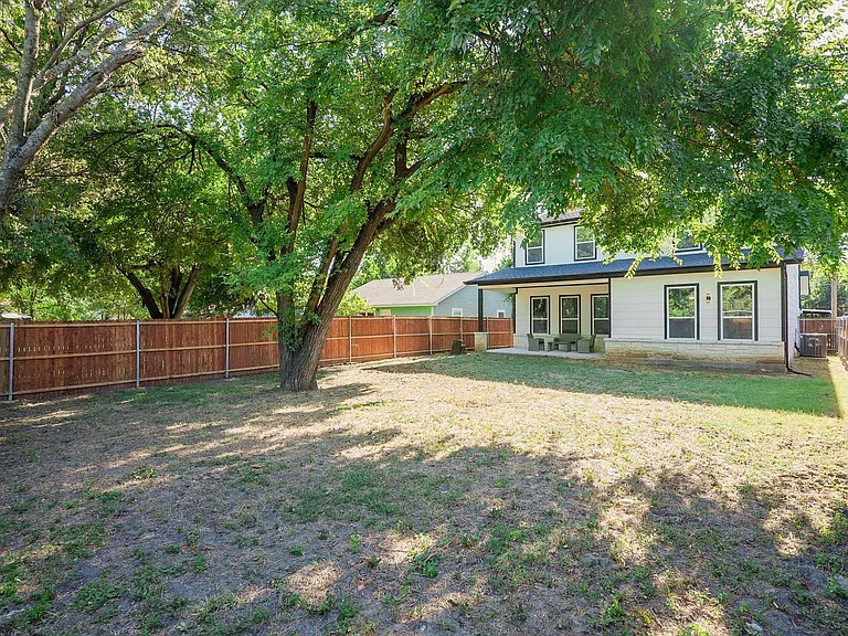 4124 Tram Dr — Photo 32