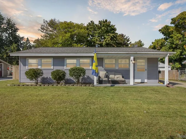 82 Saint Louis St, Milan, MI 48160