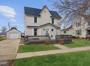 305 4th Ave, Keystone, IA 52249