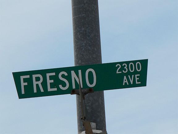 5th image of 2328 S Fresno Ave