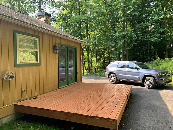 3rd image of 1275 Foster Rd