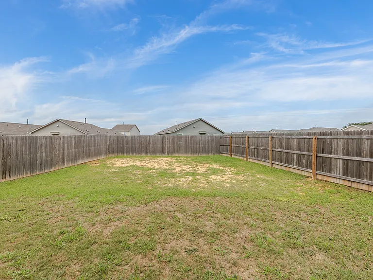 726 Tulsa Trl — Photo 22