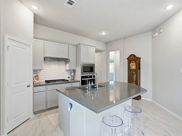 10526 Cabot Trl — Photo 5