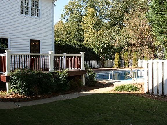 4th image of 471 Park Manor Dr NW