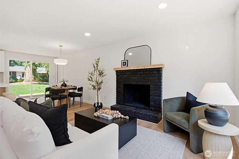 5th image of 44628 SE 151st Street