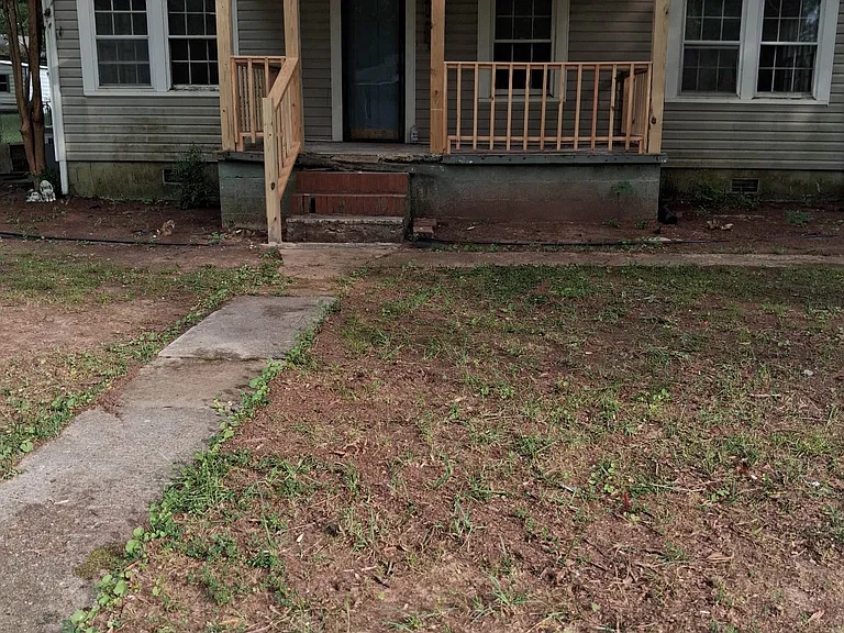 207 Garfield Ave — Photo 1