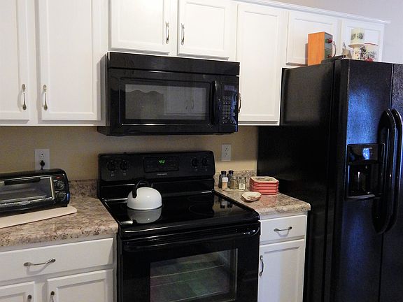 4th image of 589 Cory Dr