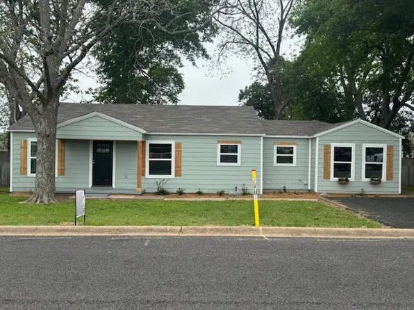 402 S Carroll St, Athens, TX 75751