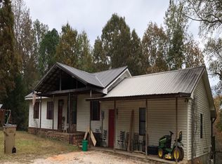 2560 Alice Hall Rd, Golden, MS 38847