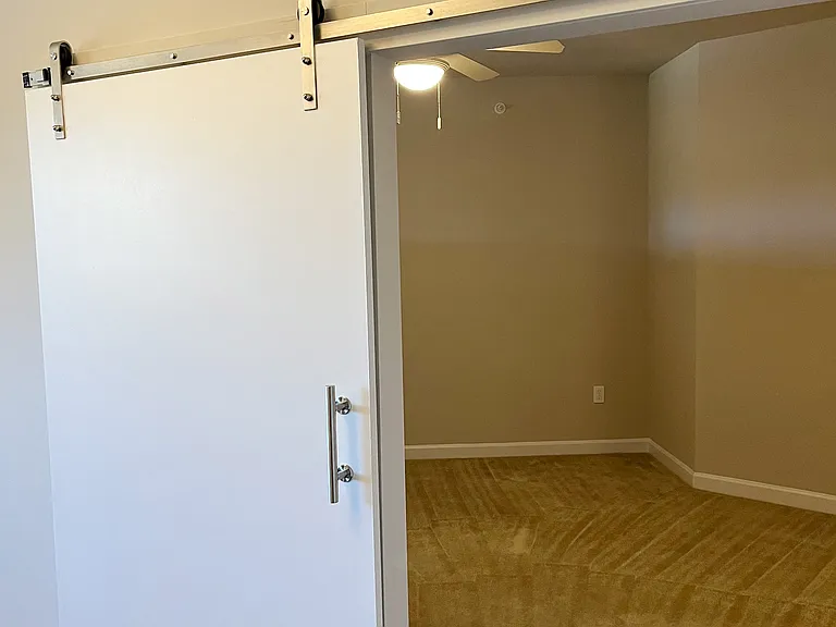 Clairmont at Trinity — Photo 159