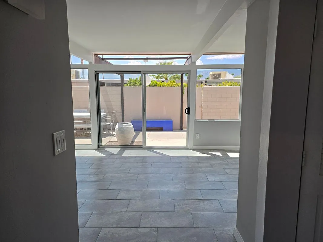 2 bed, 2.0 bath, 1236 sqft, $3,300 — Photo 4
