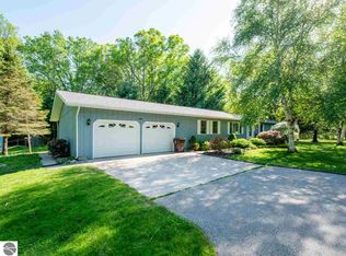 5495 W River Rd, Mount Pleasant, MI 48858