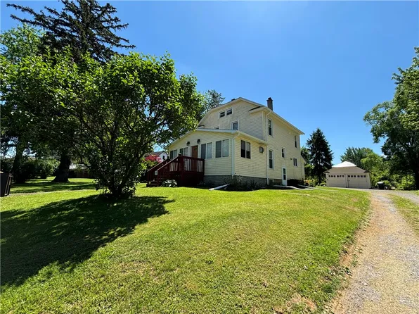 10308 Glenmark Rd, North Rose, NY 14516
