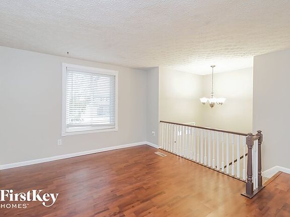 3rd image of 3791 Wood Trail Dr