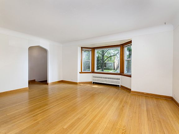 4th image of 3436 N Normandy Ave