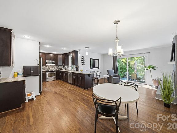 3rd image of 3836 Annlin Ave