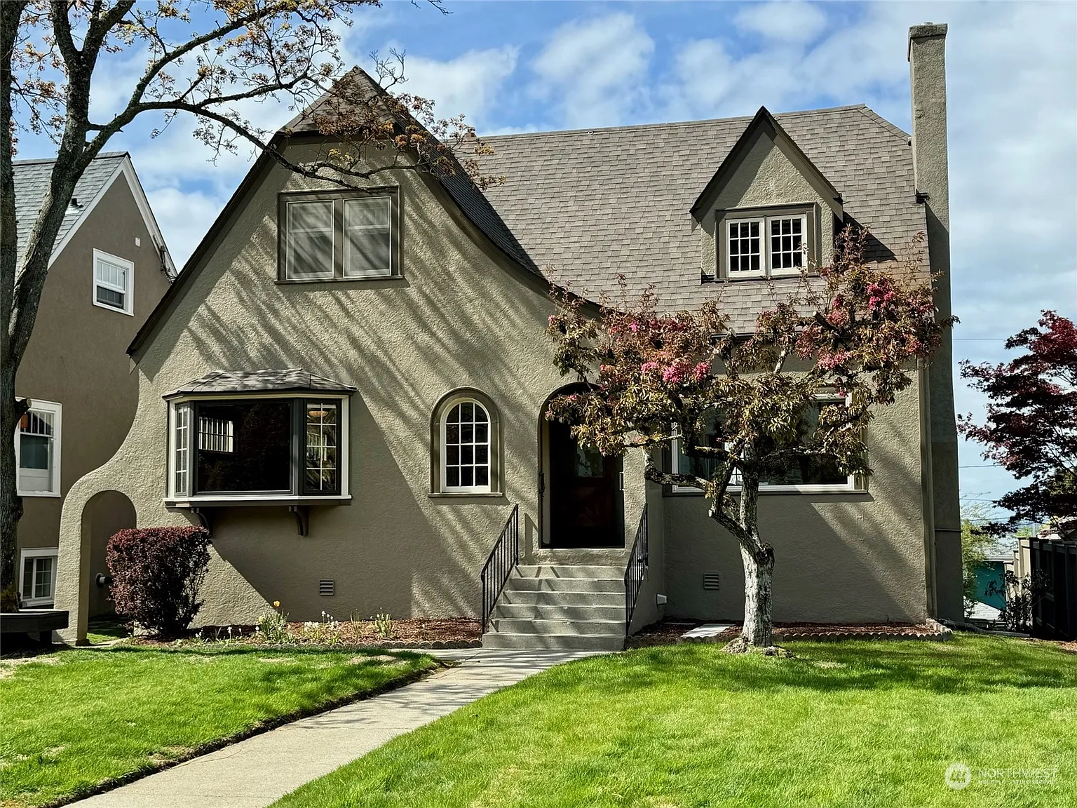 110 S Forest Street photo 1