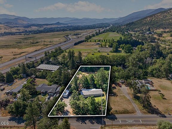2nd image of 624 Crowson Rd