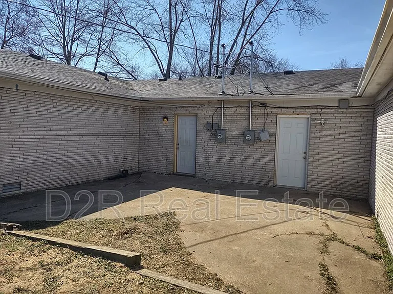 7819 Southfield Dr — Photo 2