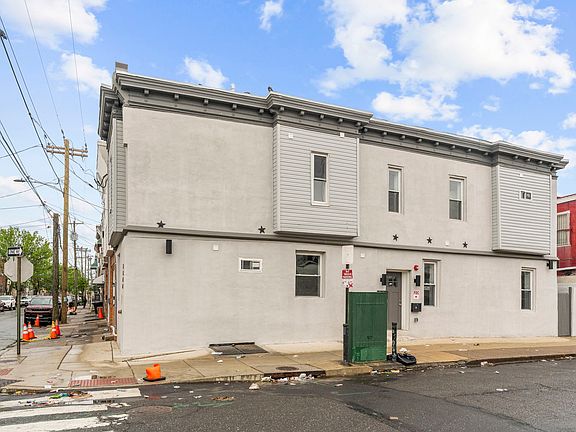 2nd image of 2600 S 7th St #2F