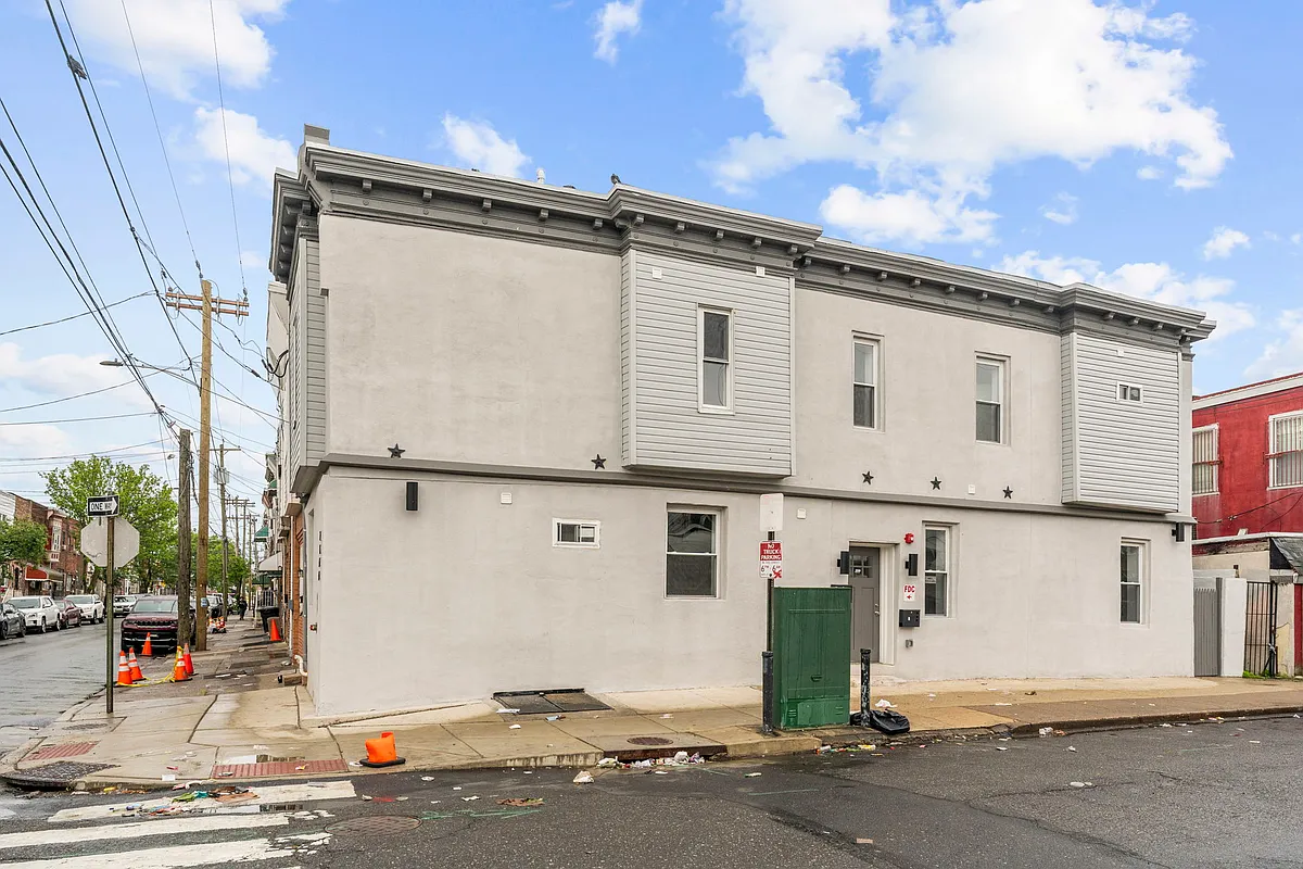 Building Photo - 2600 S 7th St #2F