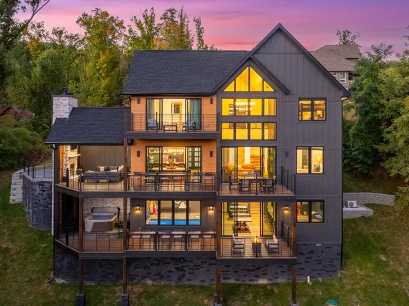 855 Deer Path Ln, Gatlinburg, TN 37738