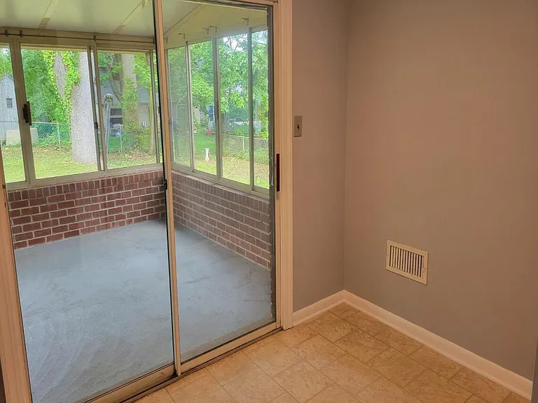1423 Carson Rd — Photo 13