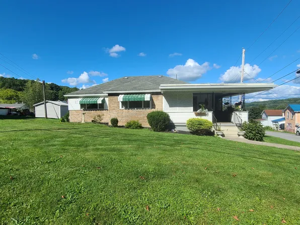 200 W Main St, Reynoldsville, PA 15851