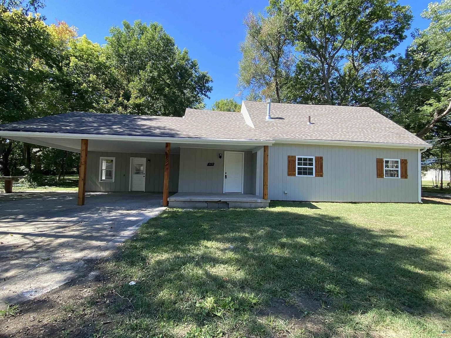 317 N 6th St, Clinton, MO 64735 | Zillow