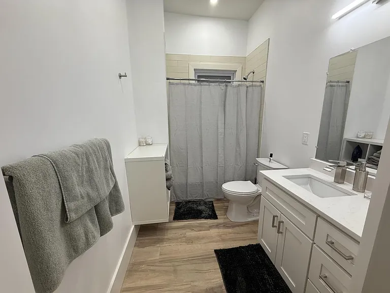 Bathroom Full