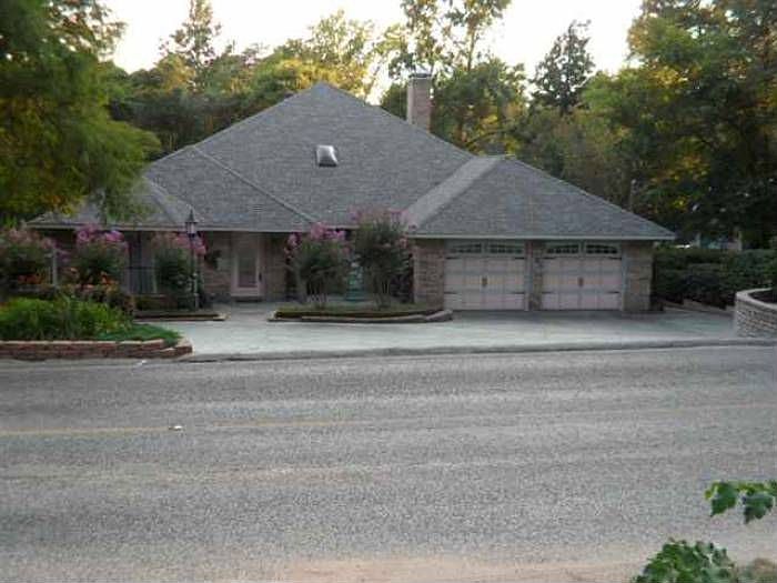 216 Hideaway Lane Central